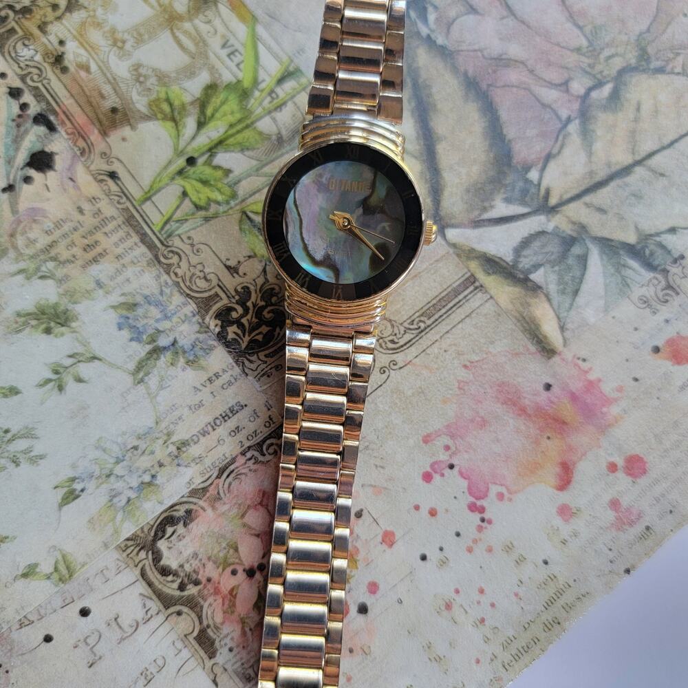Vintage Watches Gitano MOP Dial Roman Numeral Gold Stretch Band Quartz Watch